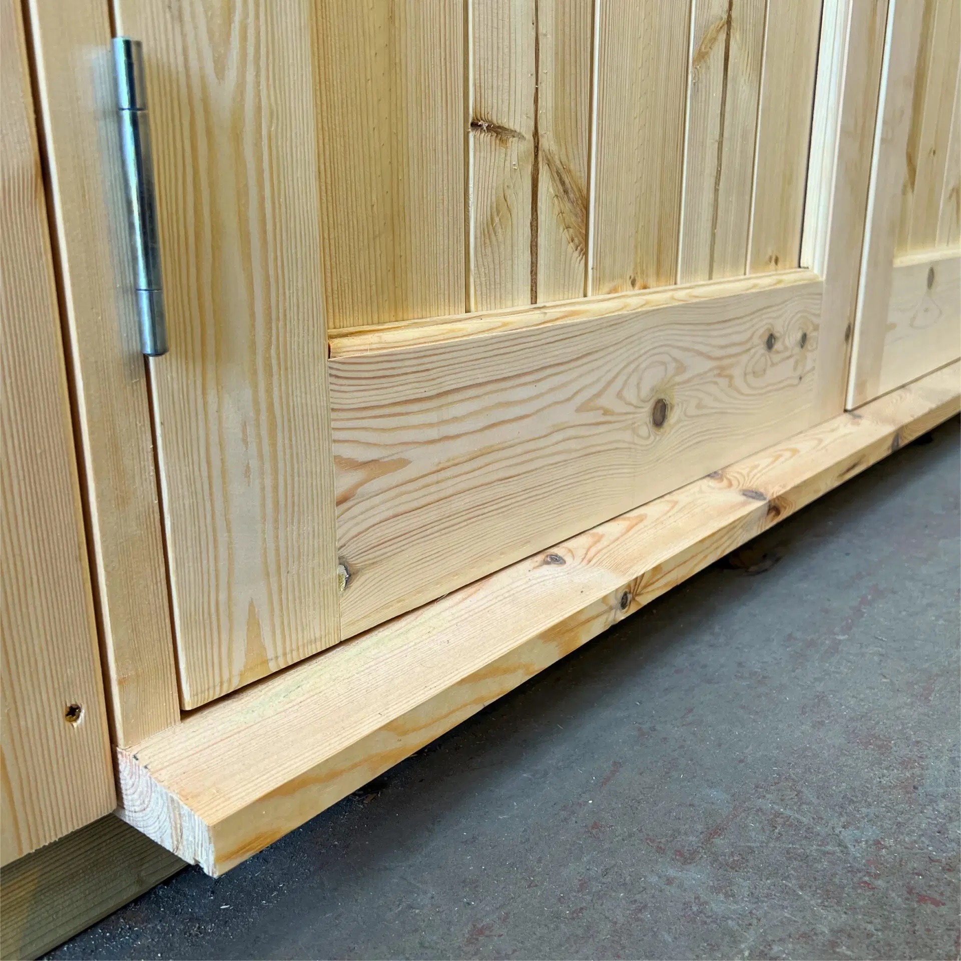 Power 28mm Log Cabin Joinery Made Doors