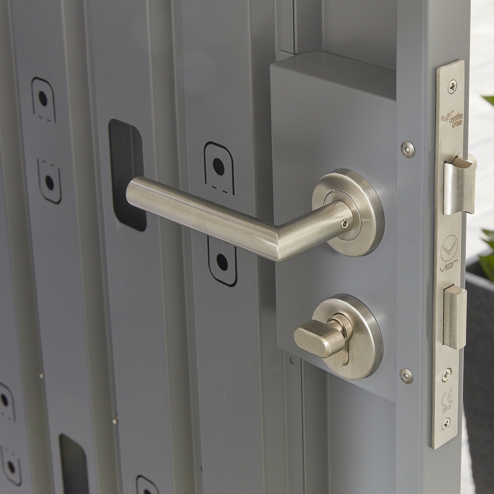 Hex Alton Apex Metal Shed Door Lock & Handle